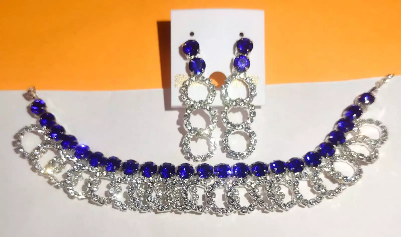 SPARKLILNG BLUE NECKLACE SET WITH EARRINGS